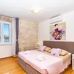 בית נופש Castello Rezidence קורצולה