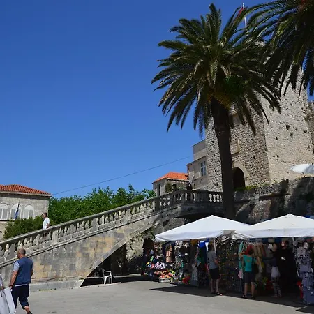 Castello Rezidence בית נופש *