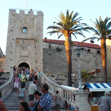 בית נופש Castello Rezidence *