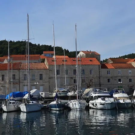 Castello Rezidence בית נופש