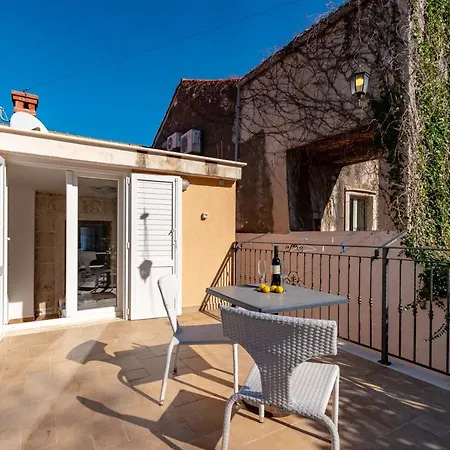 Castello Rezidence *